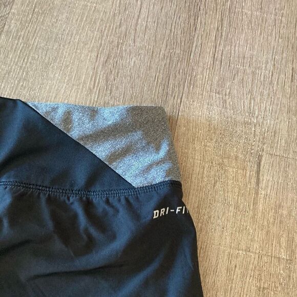 Nike Dri-Fit Black and Gray Short M EUC - Picture 3 of 8